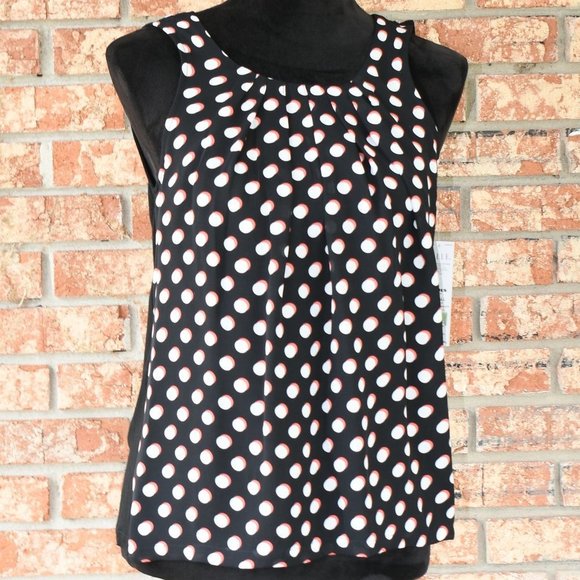 ELLE Sleeveless Top - Picture 2 of 7